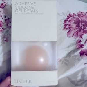 Lingerie Adhesive Silicone Gel Petals w/ Traveling Case Sz OS